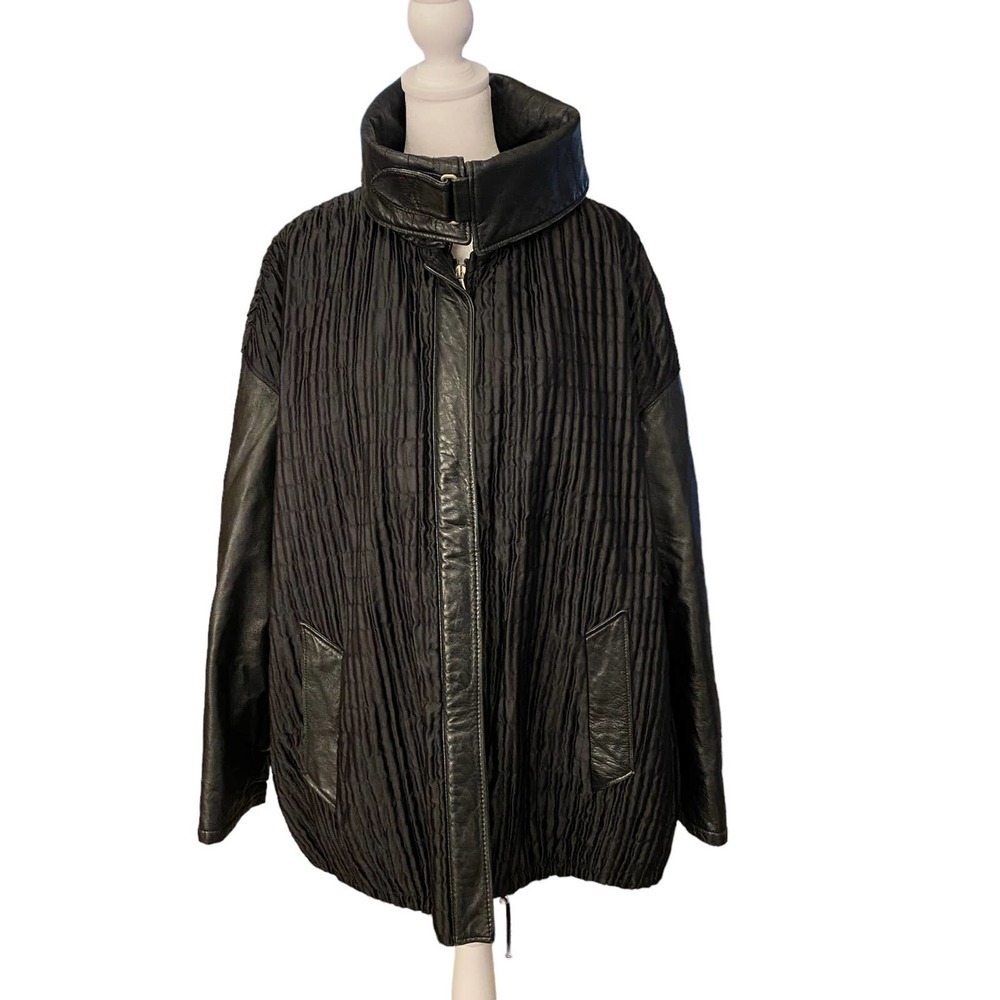 Artico Black Full Zip Spread Collar Peacock Royal Leather Jacket Womens Size 44 - Picture 2 of 10
